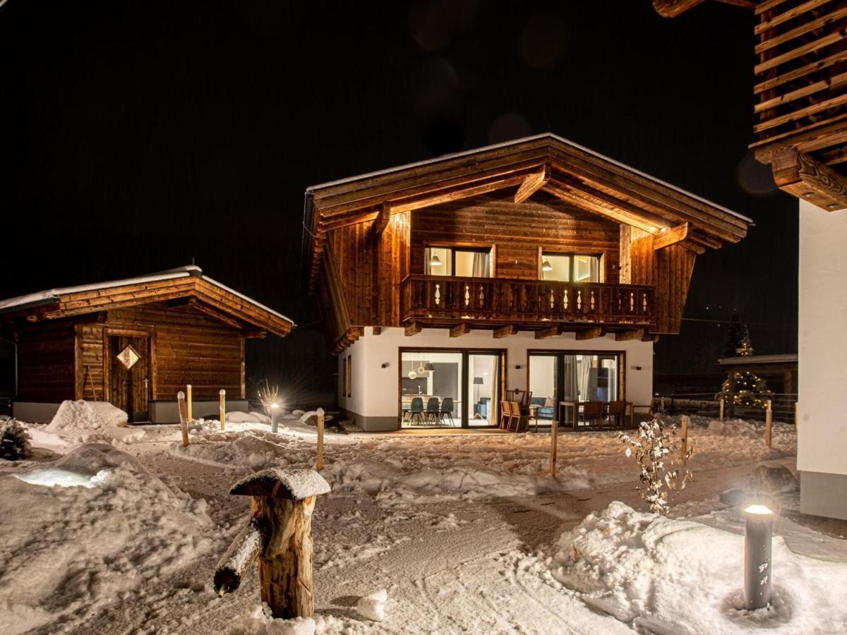 Apartment In Wald Im Pinzgau With A Carport Esterno foto