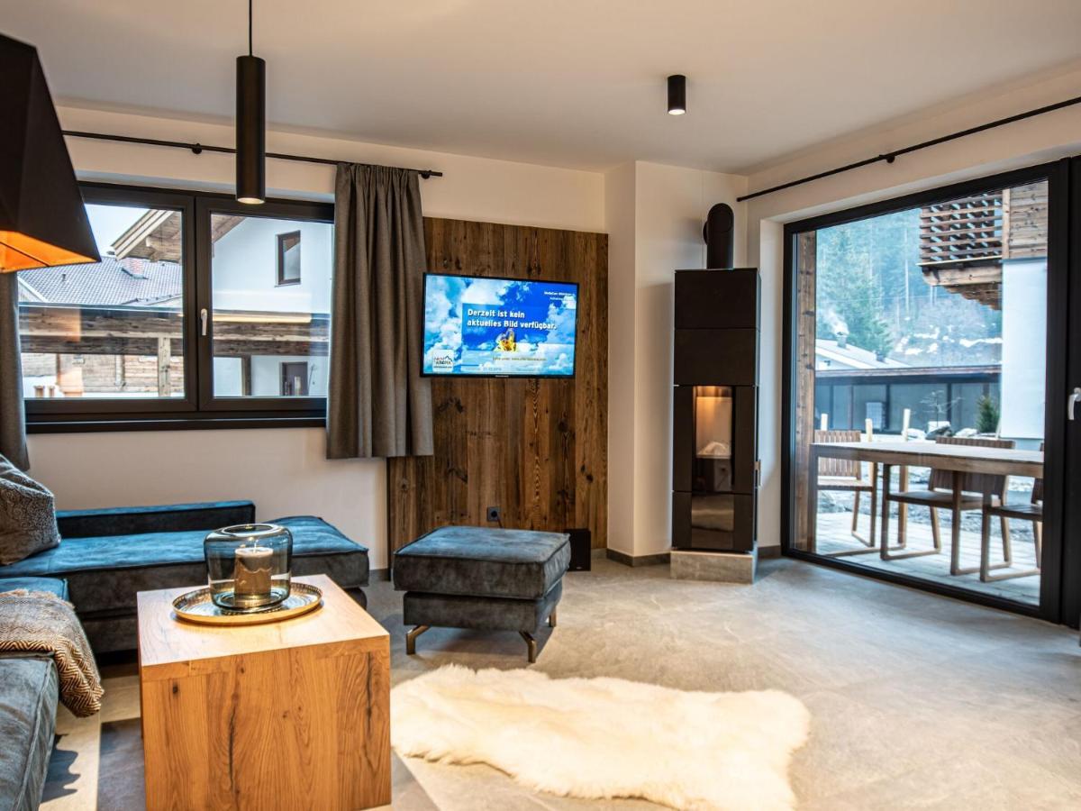Apartment In Wald Im Pinzgau With A Carport Esterno foto