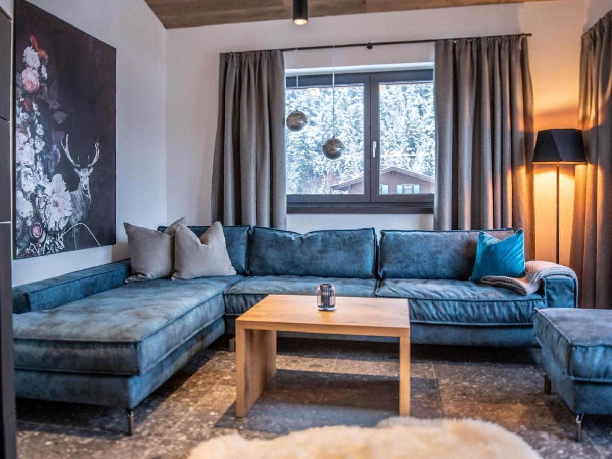 Apartment In Wald Im Pinzgau With A Carport Esterno foto