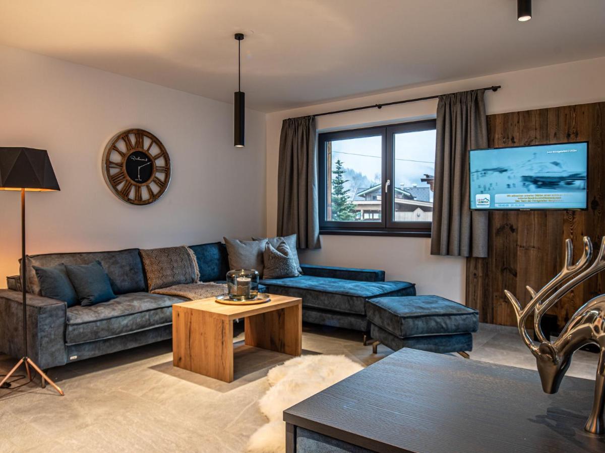 Apartment In Wald Im Pinzgau With A Carport Esterno foto