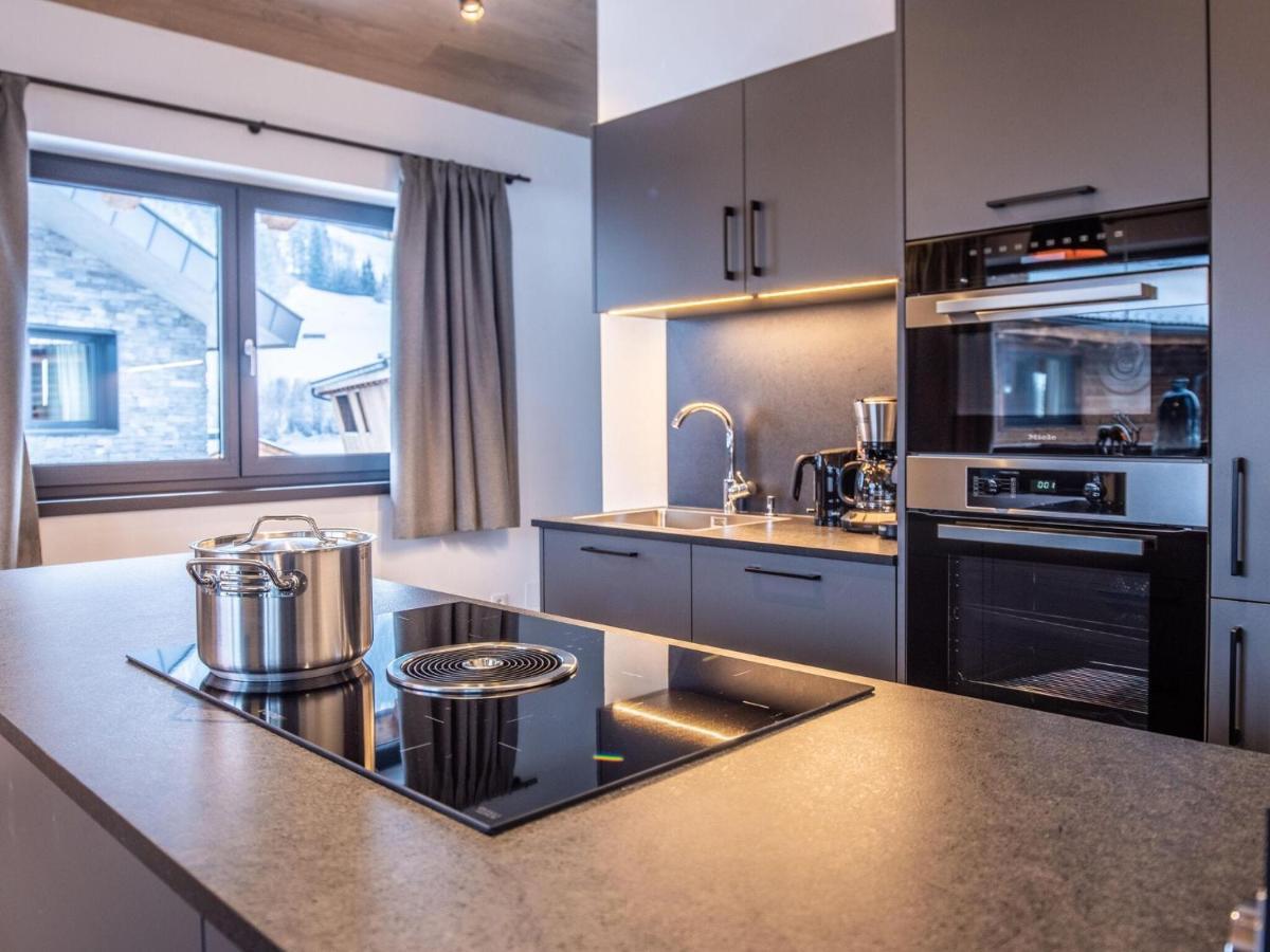 Apartment In Wald Im Pinzgau With A Carport Esterno foto